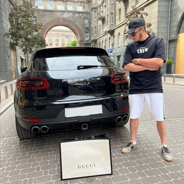 Cryptovoltage
