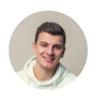 Артем Николаев