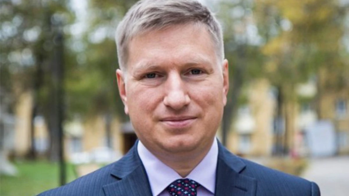 Денис Громов