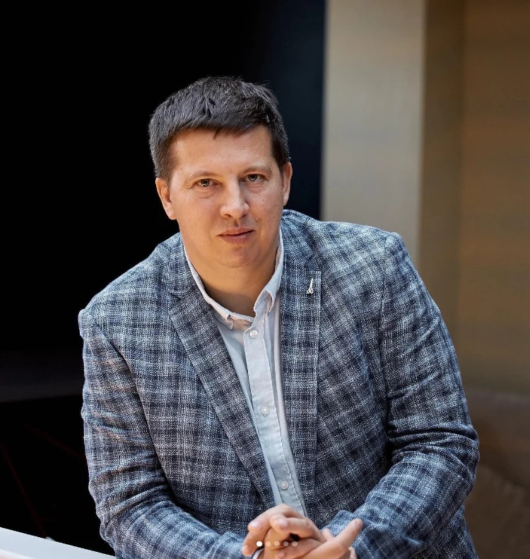 Андрей Меркулов